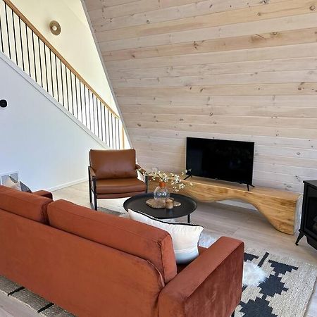 Fox Ridge-Black Alder Lodging Logan Exterior photo
